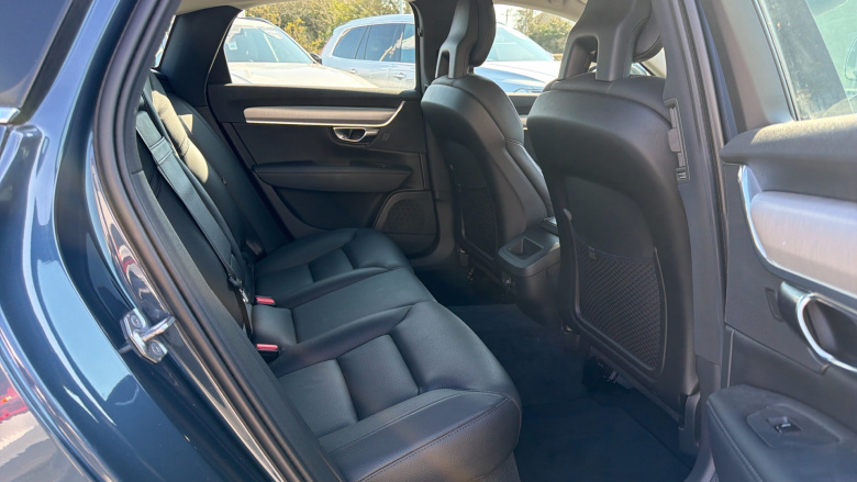 Volvo S90 2.0 D4 Momentum Pro 4dr Geartronic Diesel Saloon